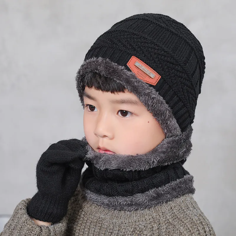 Picture of Warm Beanie Cap With Scarf